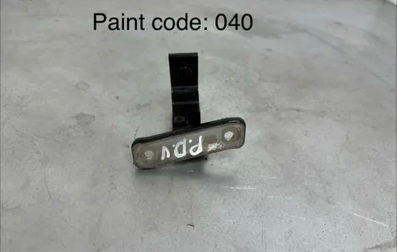 Mercedes-Benz C W205 Front door upper hinge