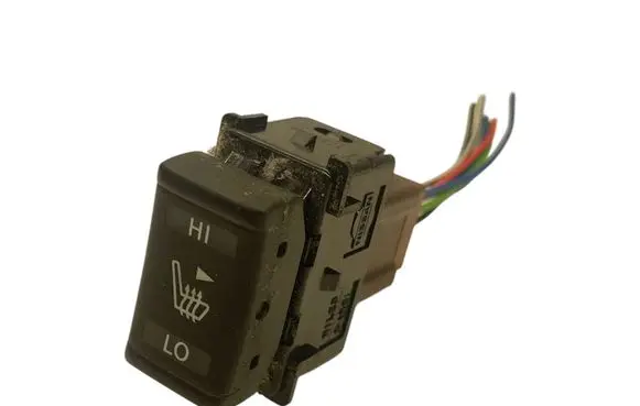 Nissan Navara D40 Seat heating switch 17510MN
