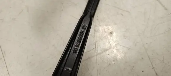 MG ZS Front wiper blade arm 10322679 10322678