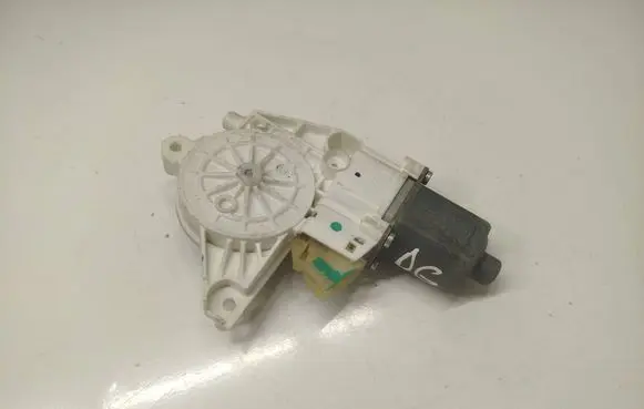 Mercedes-Benz R W251 Rear door window regulator motor A2518200208 0130822280