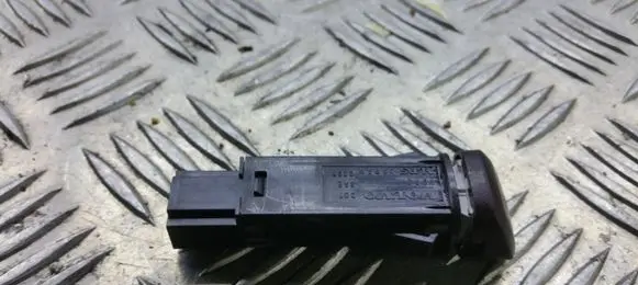 Volvo XC90 Hazard light switch 30739319