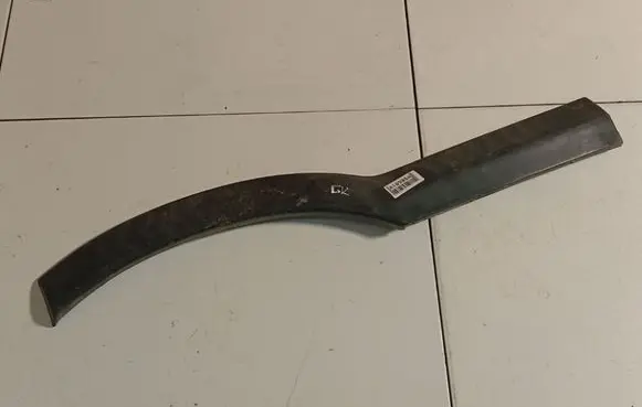 Opel Zafira A Rear arch trim 0090495