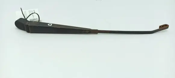 BMW 7 E23 Front wiper blade arm 3399990553
