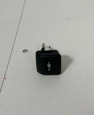 BMW 7 F01 F02 F03 F04 12 V Socket (rear) 6904008