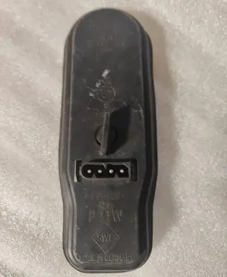 BMW 5 E39 Tail light bulb cover holder 2496339