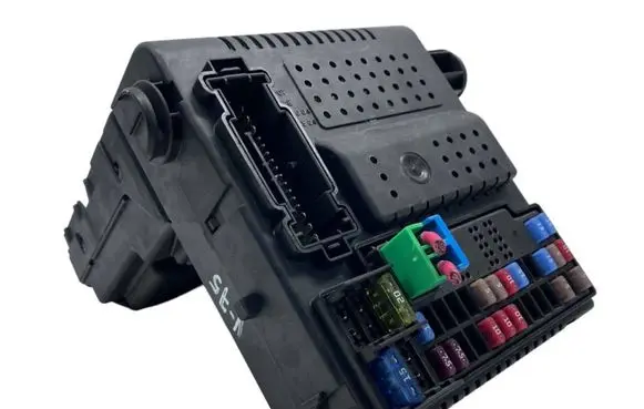 Volvo V70 Fuse module 30765149 28024622 00006011244