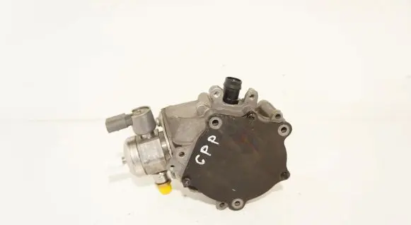 Volkswagen PASSAT B8 Vacuum pump 06K145100J