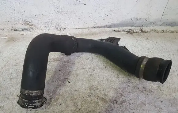 Toyota Avensis T250 Intercooler hose/pipe 173620R010
