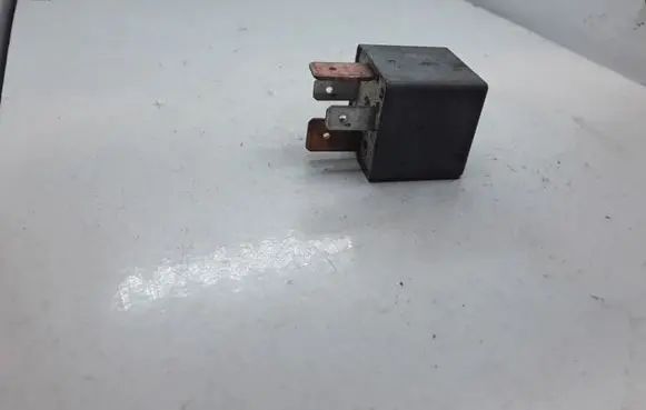 Volkswagen Transporter - Caravelle T4 Other relay 1919337503 22204007