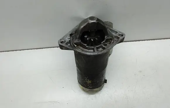 Opel Zafira B Starter motor ASH20