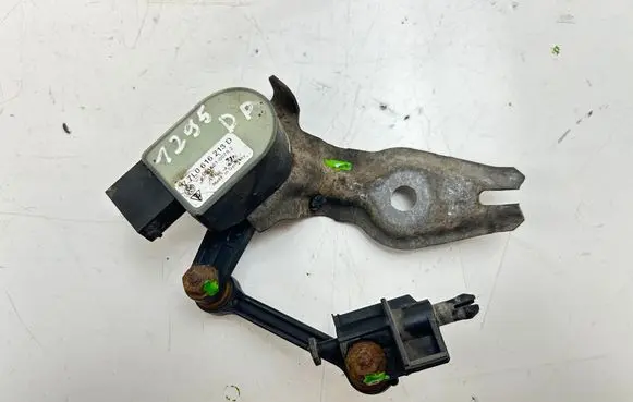 Porsche Cayenne (9PA) Headlight/headlamp level sensor 7L0616213D