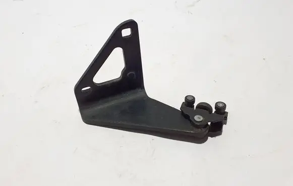 Opel Vivaro Sliding door lower roller guide/hinge 745978999R