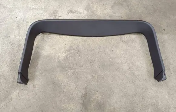 Jeep Grand Cherokee Tailgate/trunk upper cover trim 