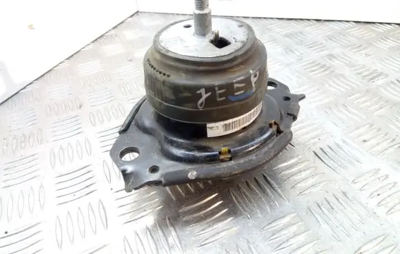 Jeep Grand Cherokee Engine mount bracket 52124677AG