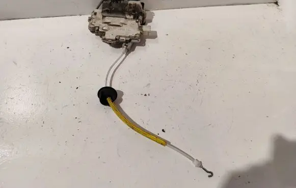 Audi A4 S4 B7 8E 8H Rear door lock 8E0839015AA