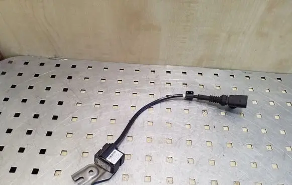 Volkswagen Touareg I Sensor 7L0907673E