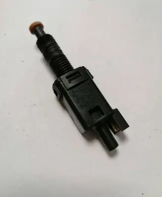 Audi A4 S4 B5 8D Brake pedal sensor switch 811907343B