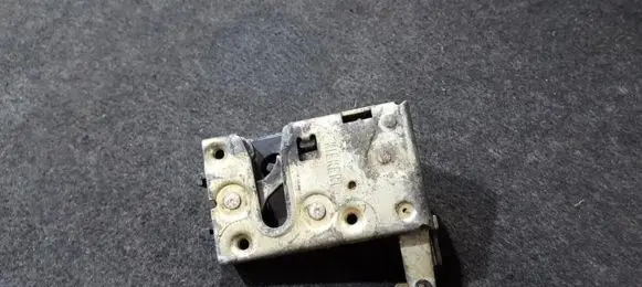 Peugeot 405 Rear door lock