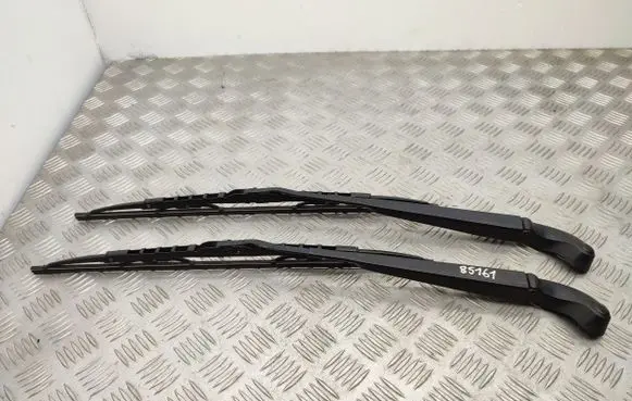 Mini One - Cooper Coupe R56 Front wiper blade arm 