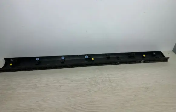 Citroen C5 X Front door trim (molding) 98379300XT