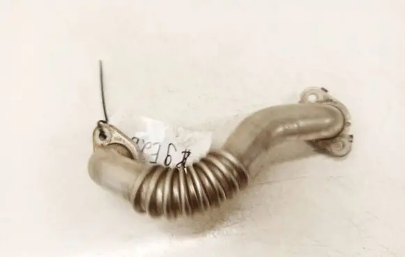 Volkswagen PASSAT B7 EGR valve line/pipe/hose 03P131521A