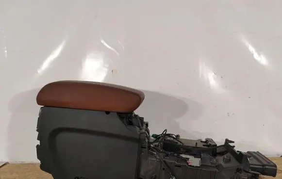 Jeep Grand Cherokee Armrest
