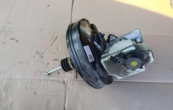 Skoda Octavia Mk2 (1Z) Brake booster 1K1614105CL