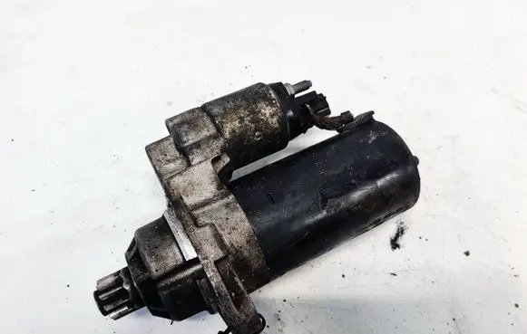Volkswagen Touran I Starter motor 025286