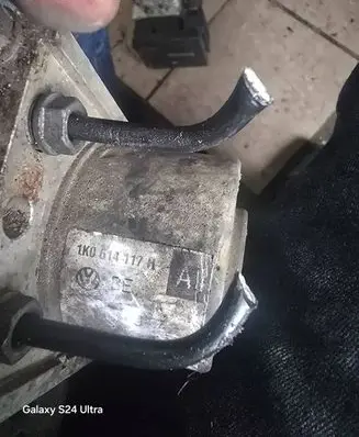 Skoda Octavia Mk2 (1Z) ABS Pump 1K0907379P 00009496E5 10097003153