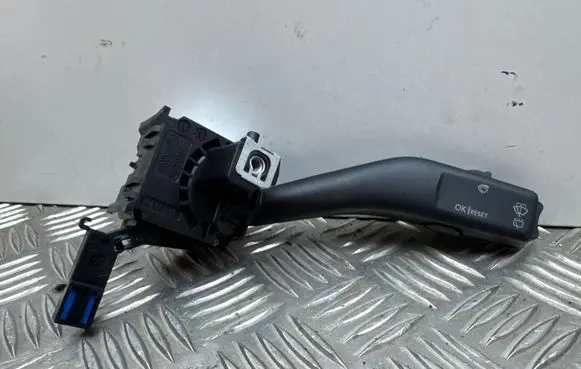 Skoda Octavia Mk1 (1U) Wiper control stalk 1K0953519A 01203506