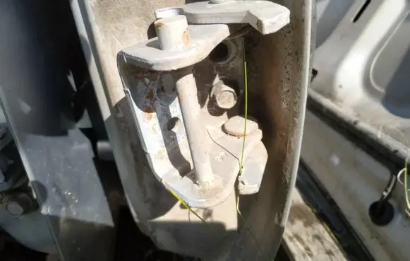 Opel Sintra Front door upper hinge