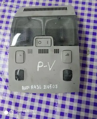 Audi A4 S4 B7 8E 8H Front seat light 8E0947565