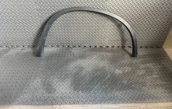 BMW X6 E71 Front arch trim 7176236
