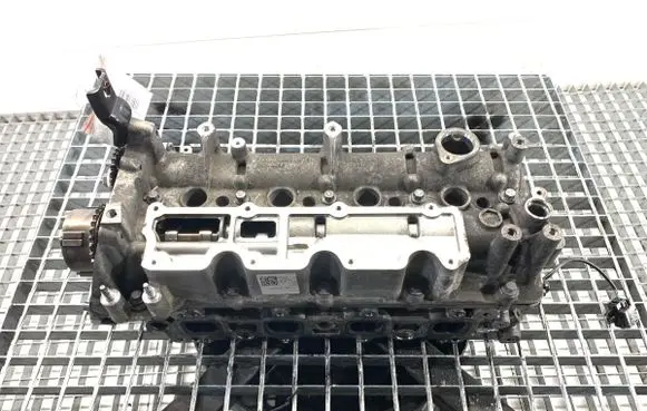 Jaguar F-Pace Engine head G4D36090AC