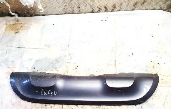 Front bumper lip