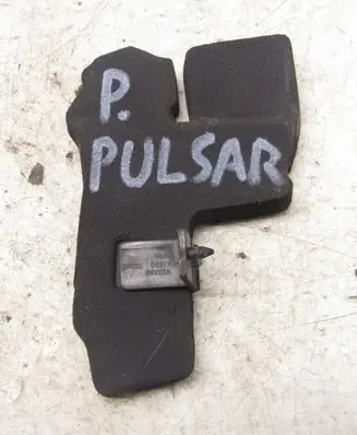 Nissan Pulsar Fender foam support/seal 638203ZL0A