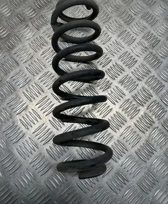 Volkswagen Golf VII Rear coil spring