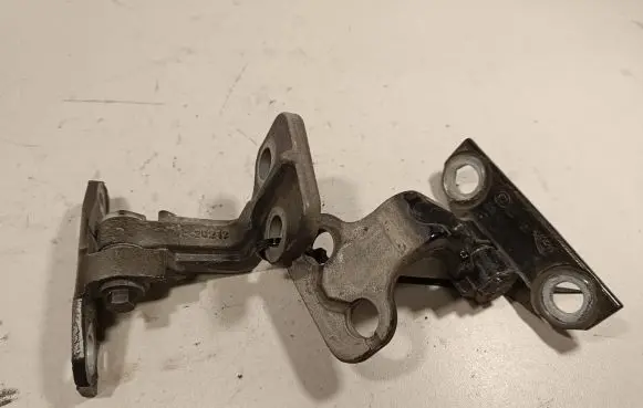 Front door hinge set