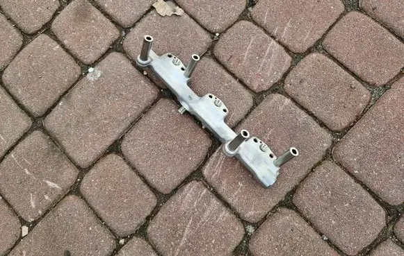 BMW M3 Fuel main line pipe 8665635