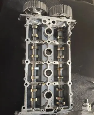 Volkswagen Jetta VI Rocker cam cover 04e103475p