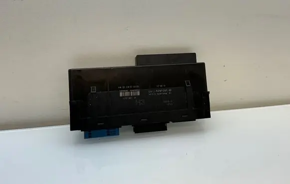 BMW 3 E90 E91 Comfort/convenience module 9267207 9267206 10681810