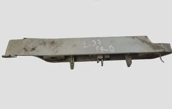 Ford Focus Front bumper mounting bracket 8M5117D958AD