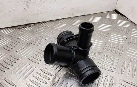 Ford Focus Engine coolant pipe/hose CM5G8A529GA