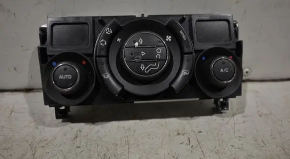Peugeot 3008 I Climate control unit 96738320XT