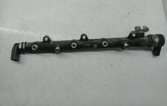 BMW 3 E90 E91 Fuel main line pipe 0281002481 7787164 0445214030