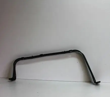 Fuel tank mounting bracket