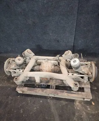 BMW 5 E39 Rear axle beam with reductor
