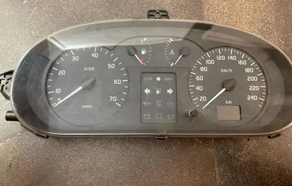 Renault Scenic I Speedometer (instrument cluster) P8200057247