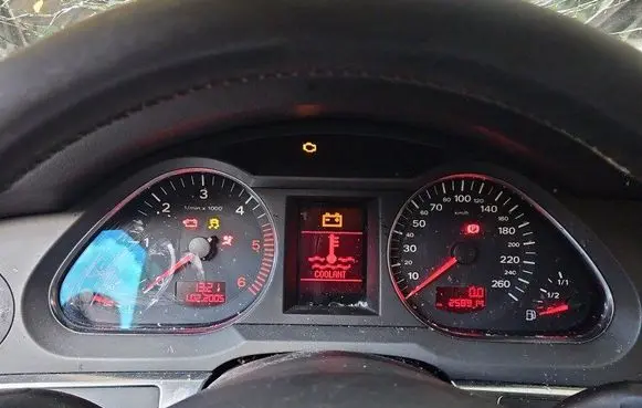 Speedometer (instrument cluster)
