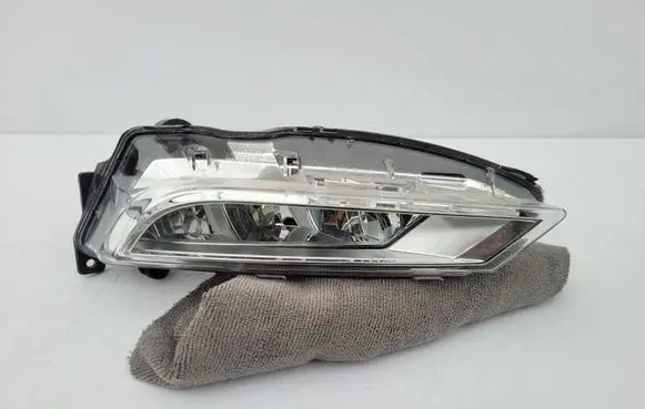 Seat Leon (5F) Front fog light 5F0941702C 1ND2211
